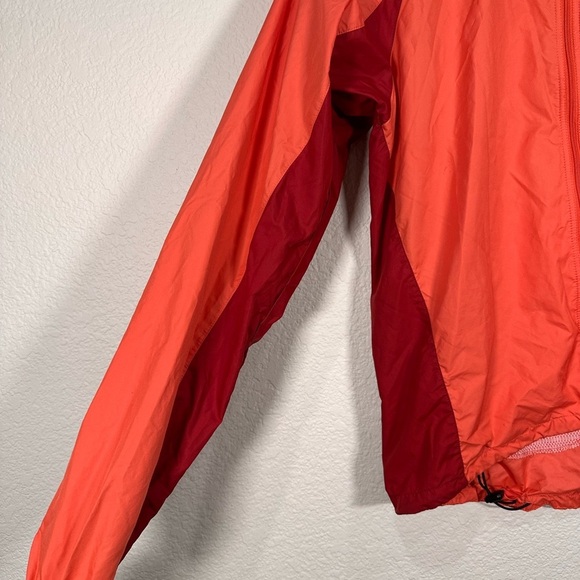 Patagonia Women's Vibrant Orange and Deep Red Windbreaker S - Picture 3 of 6